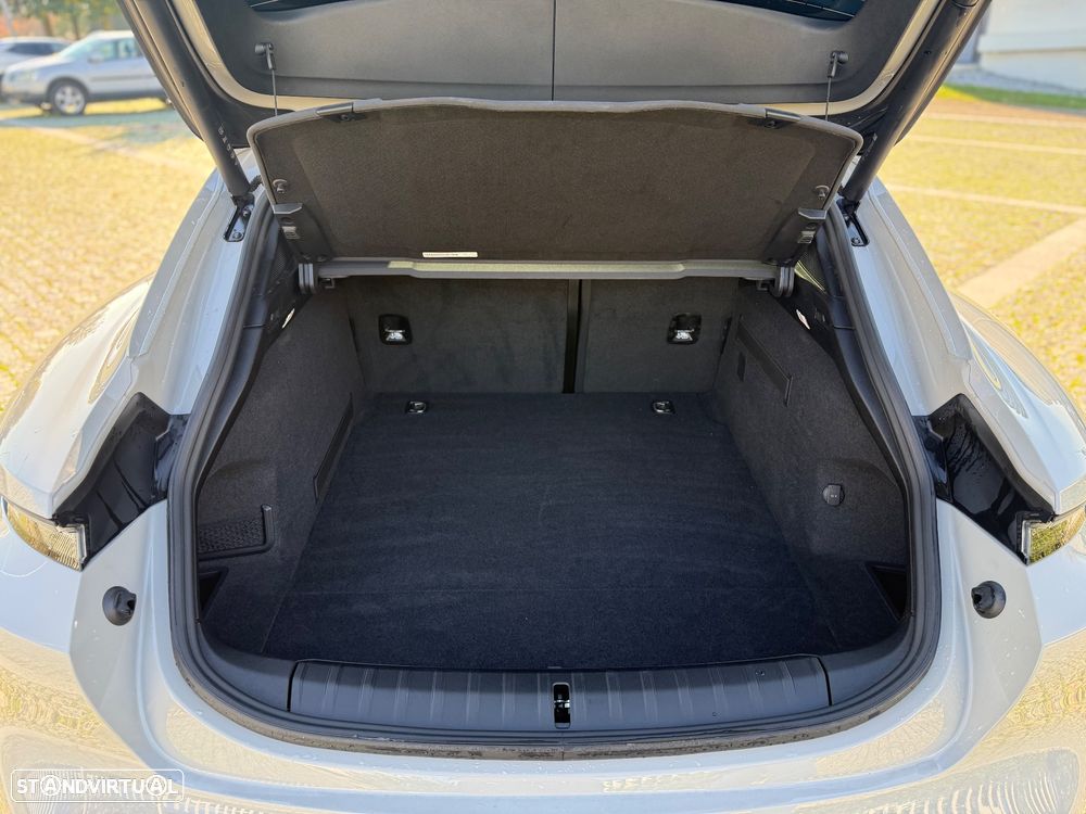 Porsche Taycan Cross Turismo 4 - 9