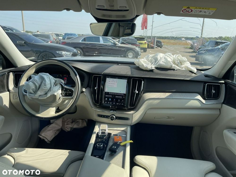 Volvo XC 60 T6 Plug-In Hybrid AWD Inscription - 7