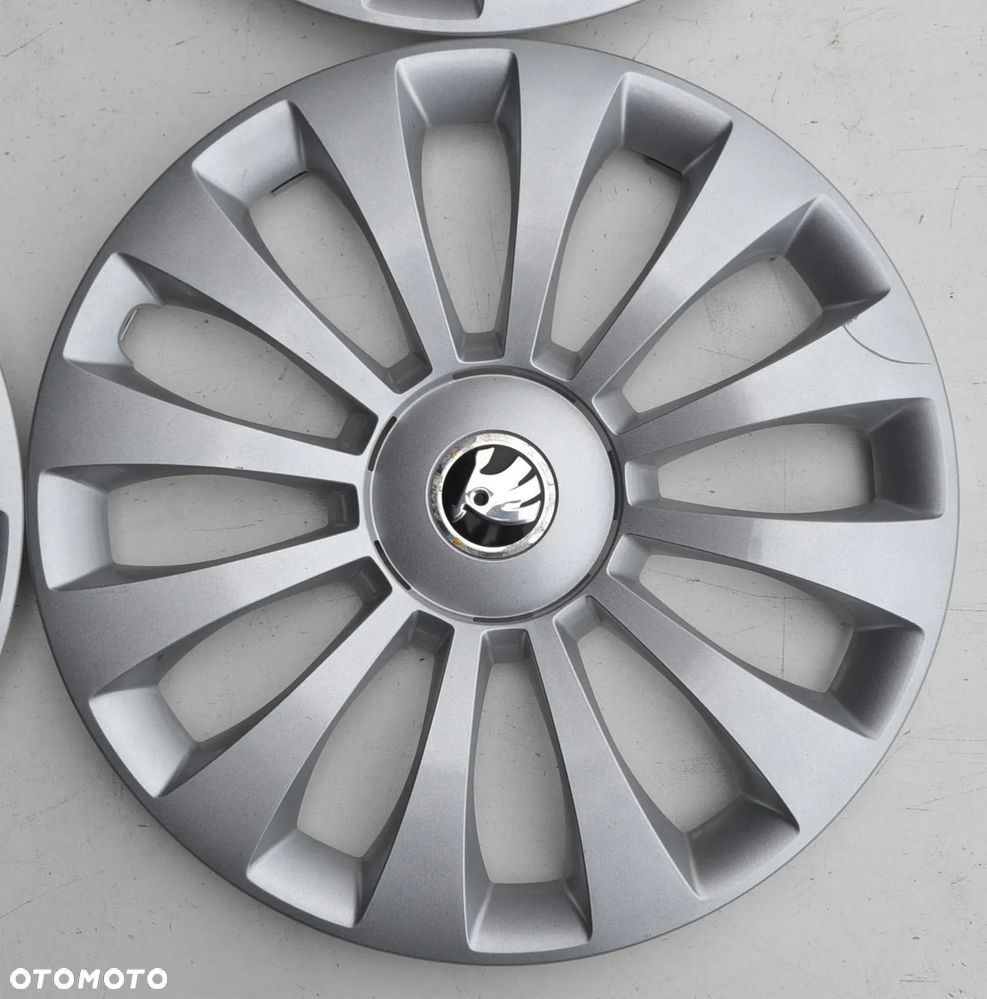 ORYGINALNE KOŁPAKI OEM SKODA 15 CALI x4szt. K-697 - 6