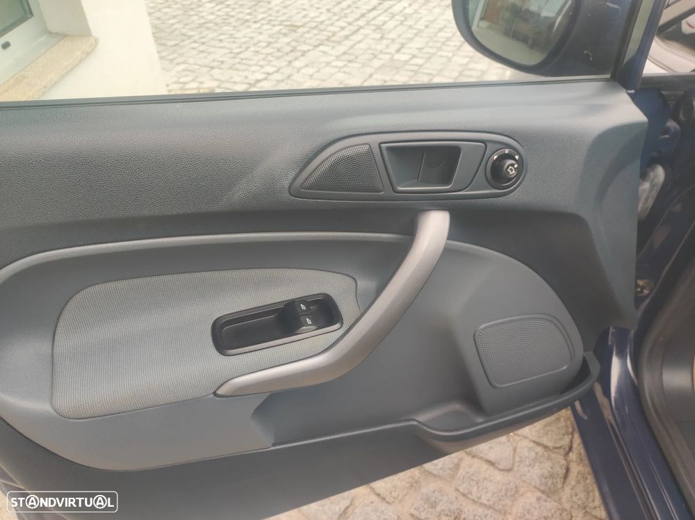 Ford Fiesta 1.25 Trend - 21