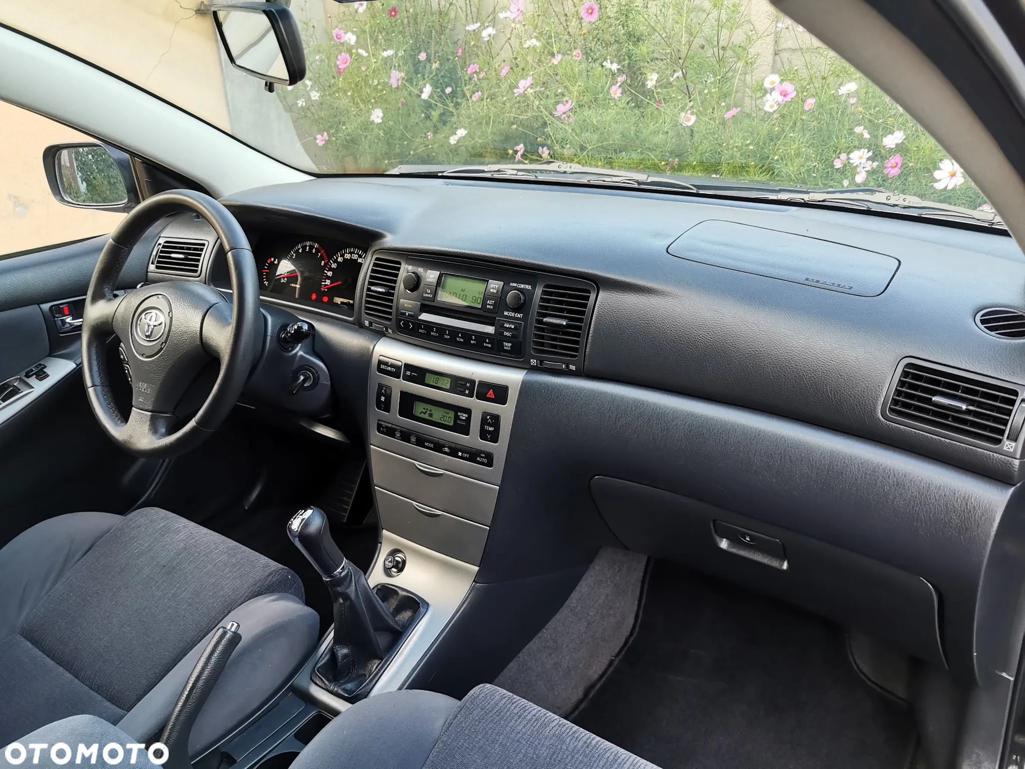 Toyota Corolla 1.6 VVT-i Sol - 22