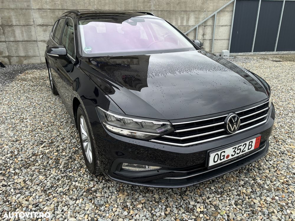 Volkswagen Passat - 2