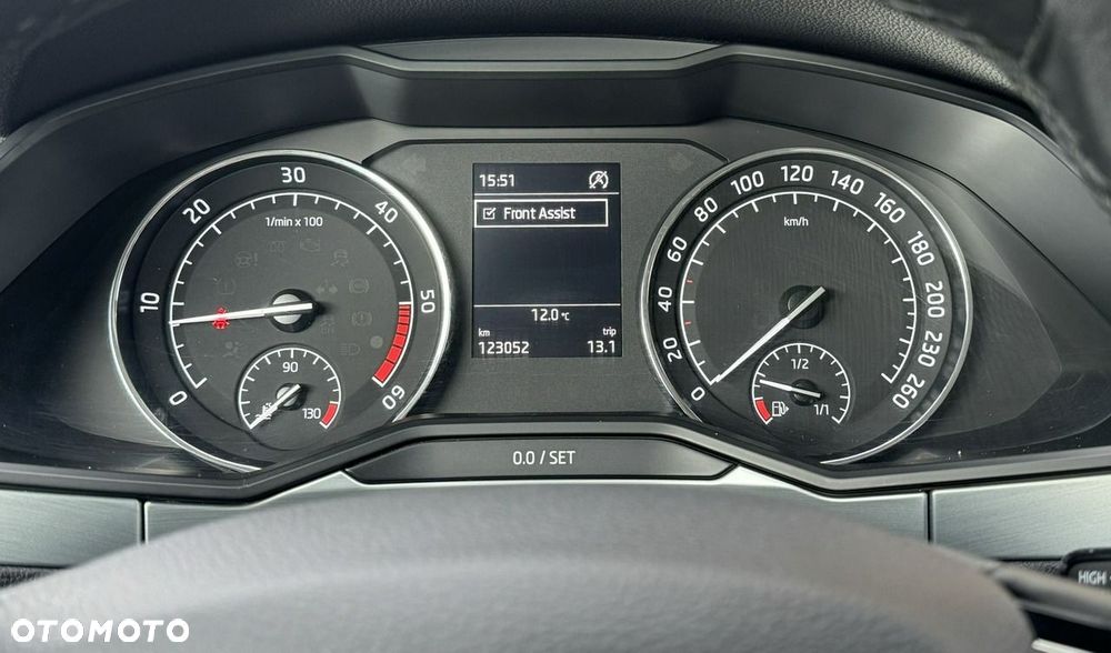 Skoda Superb 2.0 TDI SCR Ambition - 40