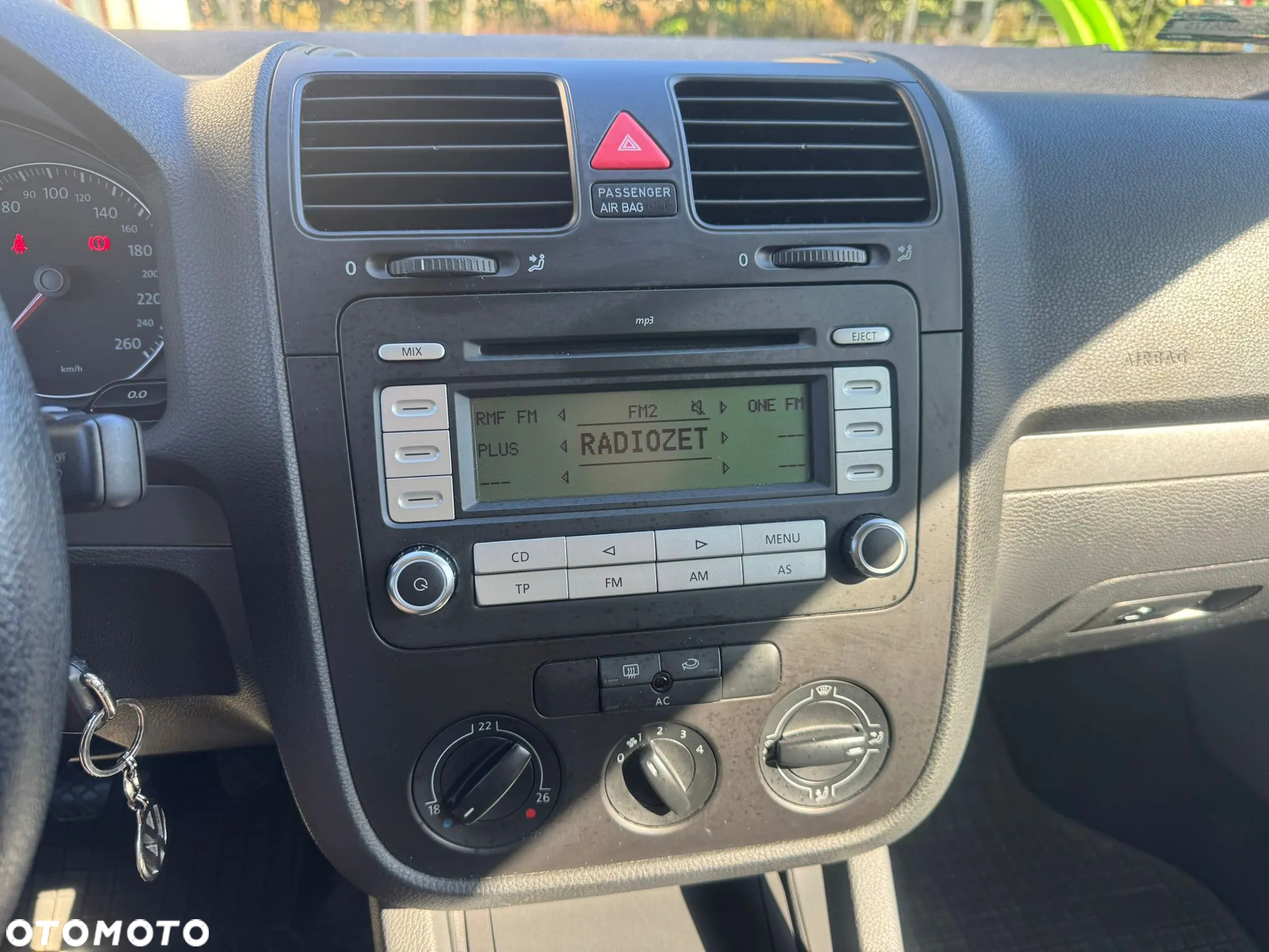 Volkswagen Jetta - 7