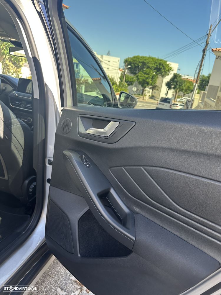 Ford Focus 1.0 EcoBoost Active - 9