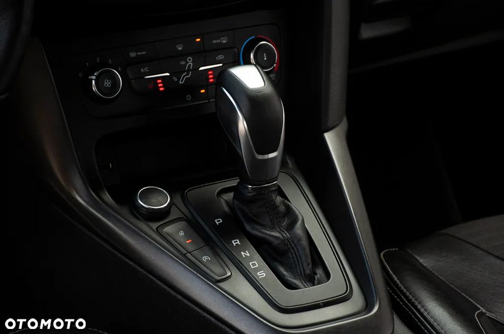 Ford Focus 1.5 EcoBoost Titanium - 16