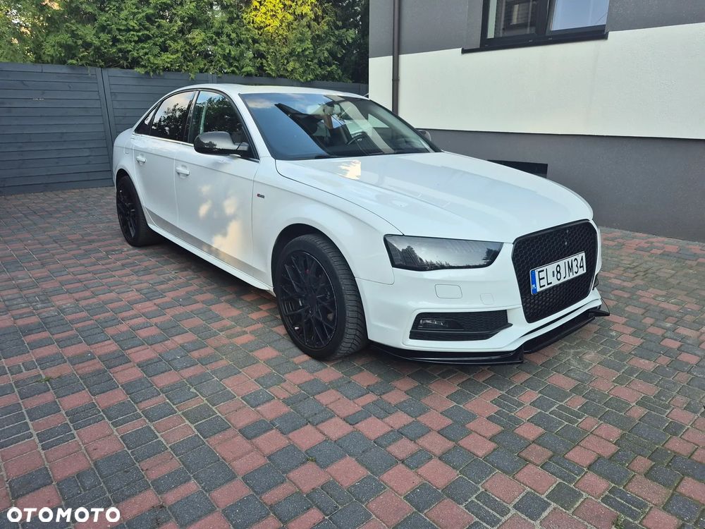 Audi A4 Limousine - 1