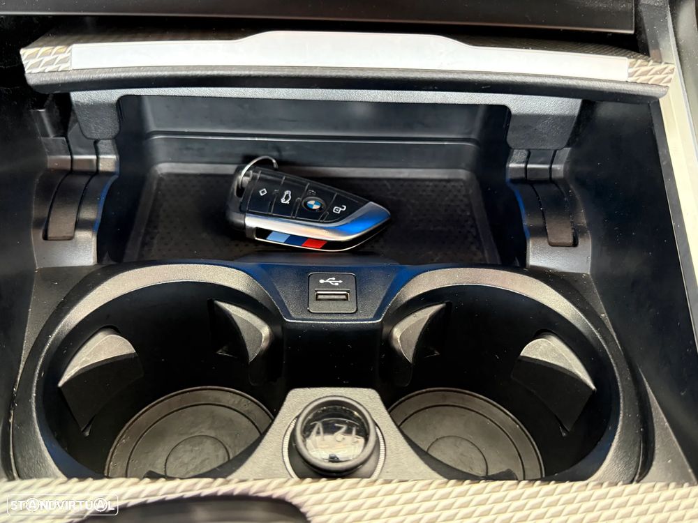 BMW 320 e Pack Desportivo M Auto - 57