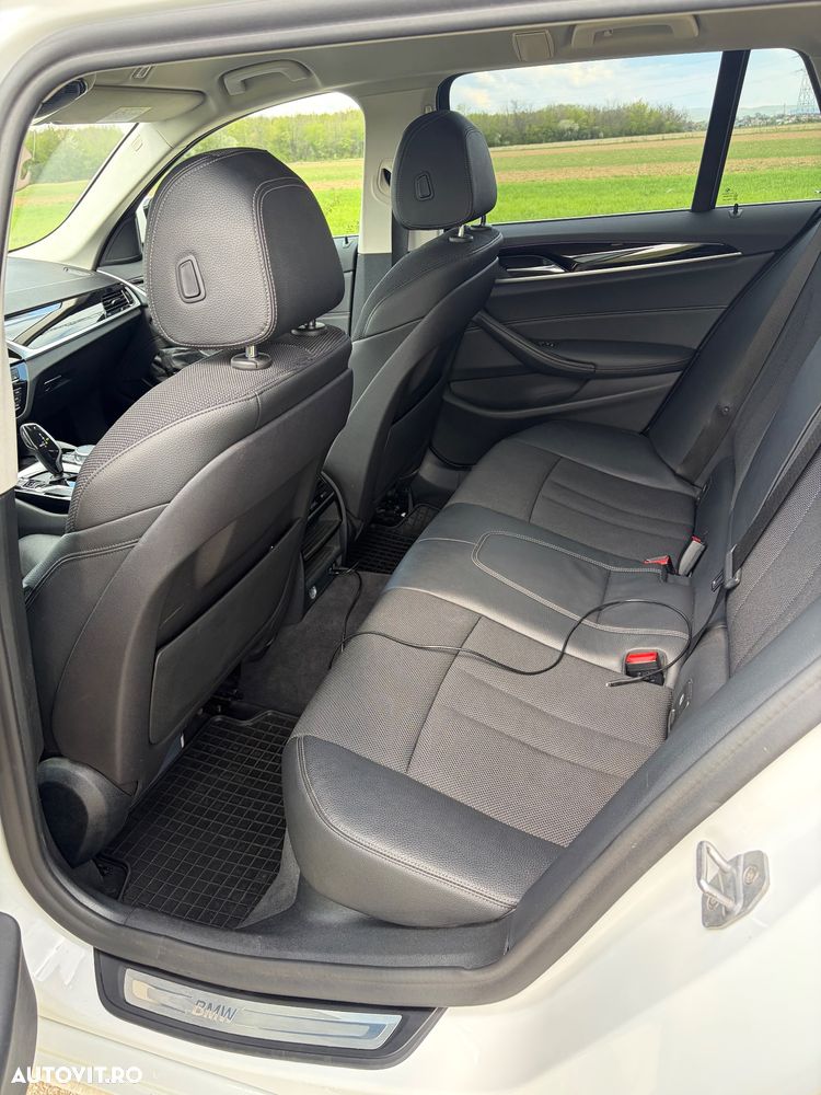 BMW Seria 5 520d Aut. M Sport Edition - 9
