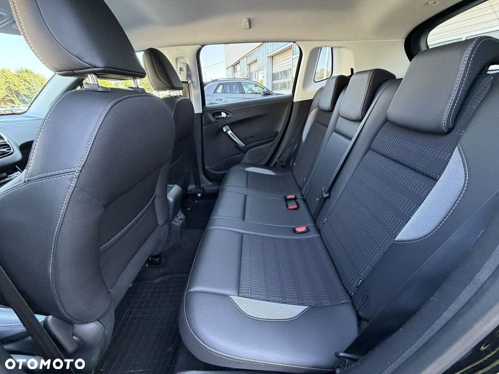Peugeot 2008 1.2 Pure Tech GPF Active S&S EAT6 - 30