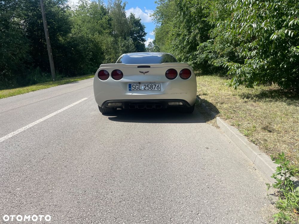 Chevrolet Corvette - 9