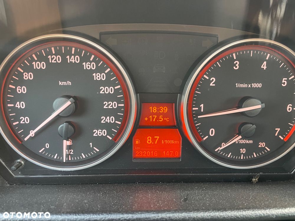 BMW X1 sDrive18i - 15