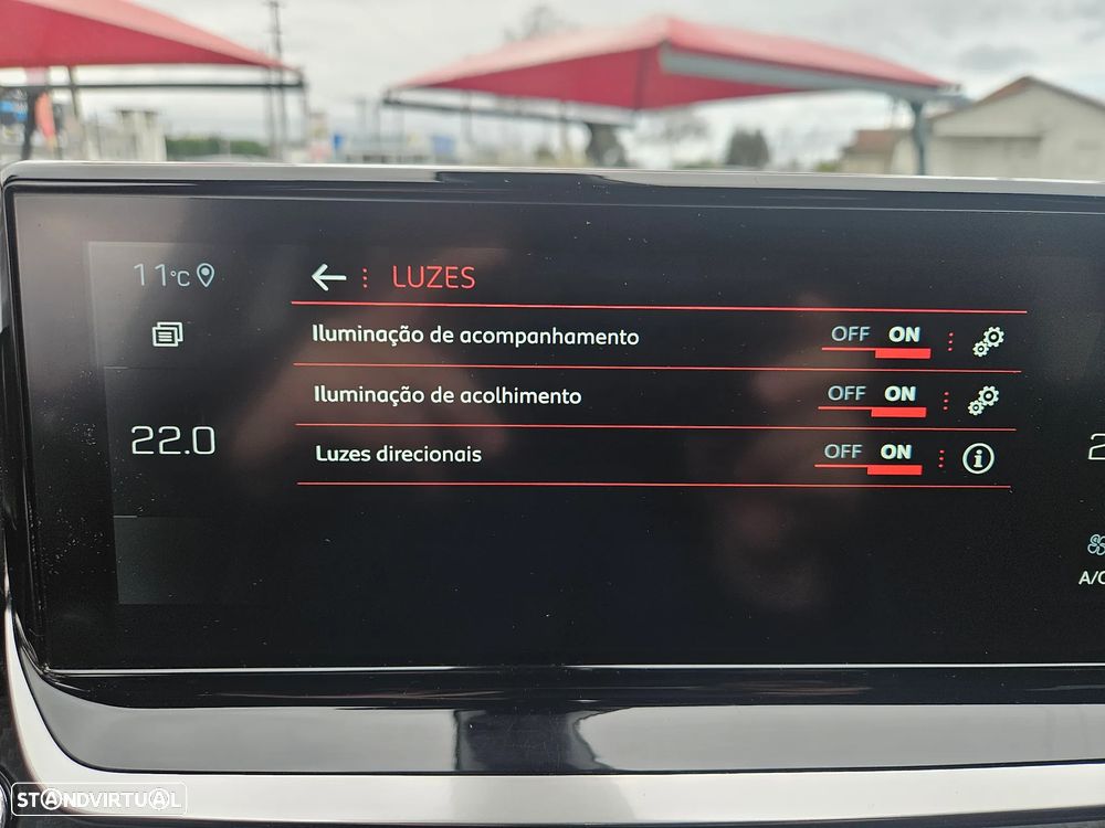 Peugeot 2008 1.2 PureTech GT EAT8 - 42