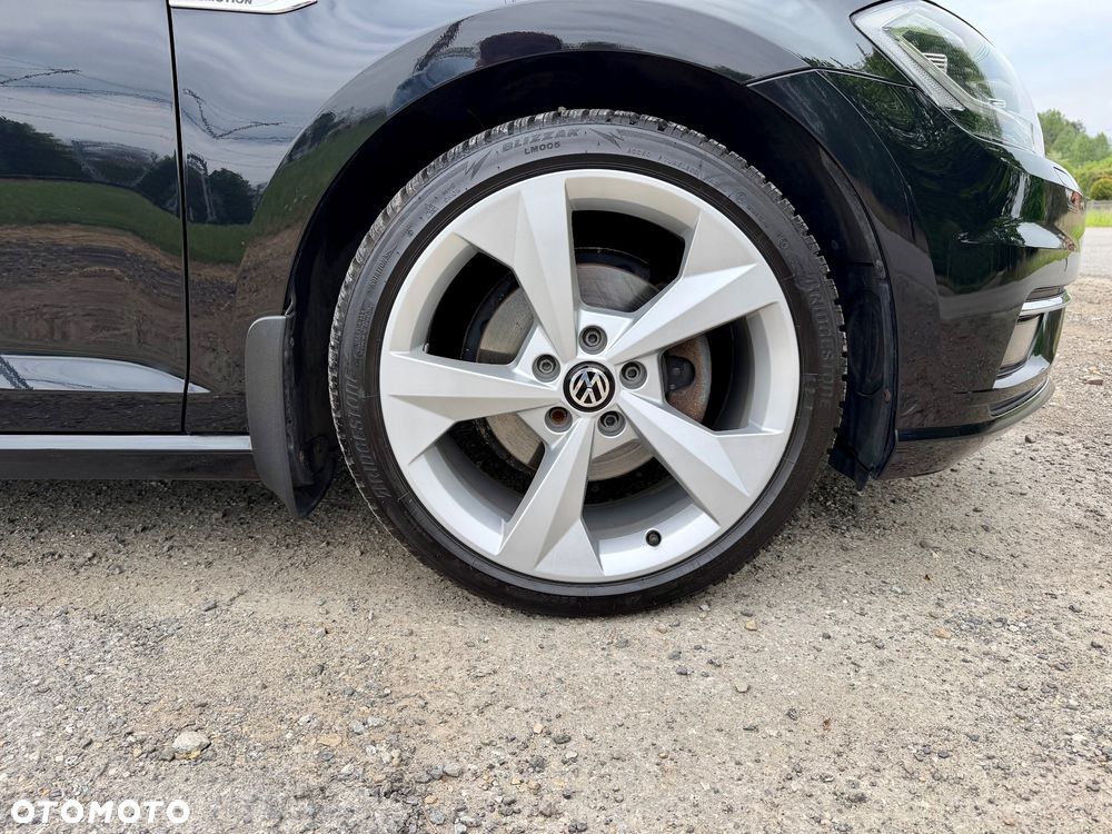 Volkswagen Golf - 13