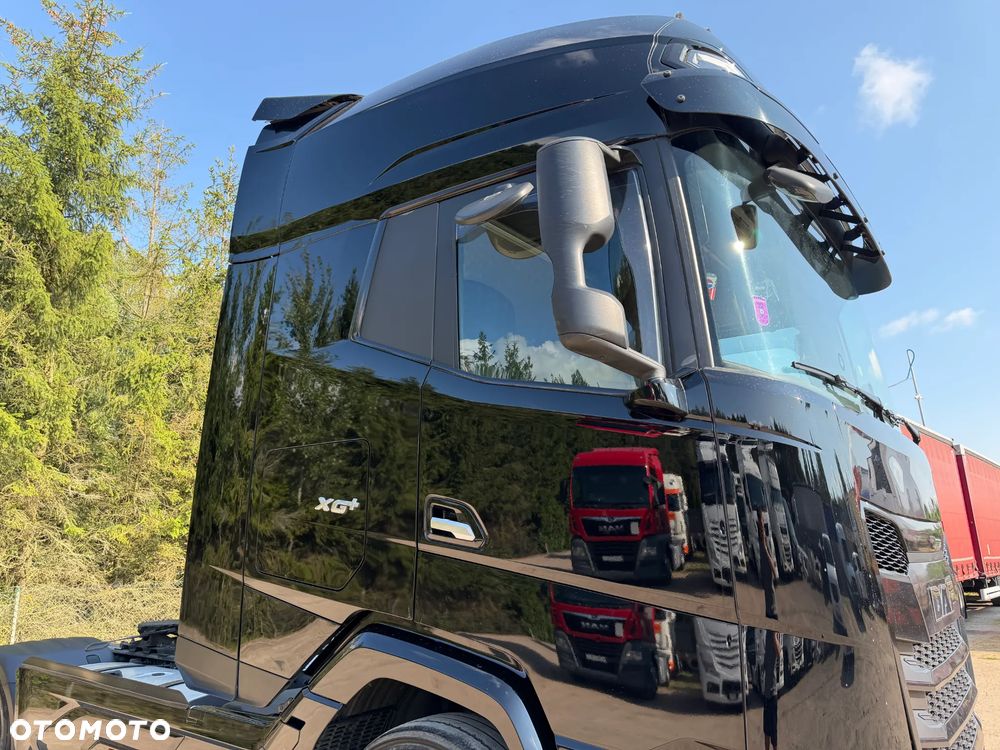 DAF XG+ 530 KM / RETARDER INTARDER / FULL KONTRAKT DAF / KLIMA POSTOJOWA / MAX ZBIORNIKI 1465 L / NAJWIĘKSZA KABINA XG PLUS / FULL SPOJLERY / DOSTĘPNE 3 SZTUKI !! - 18