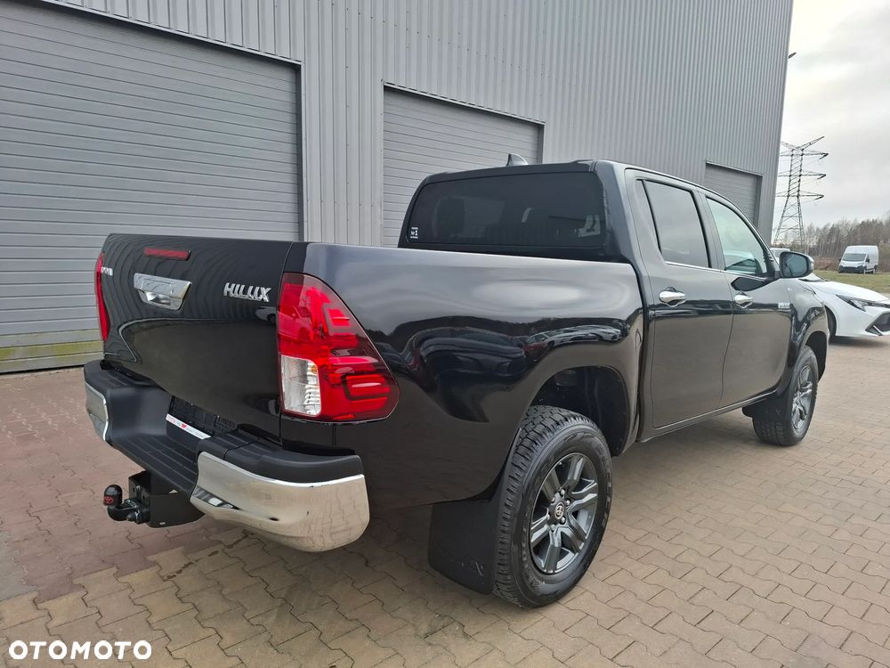 Toyota Hilux - 2