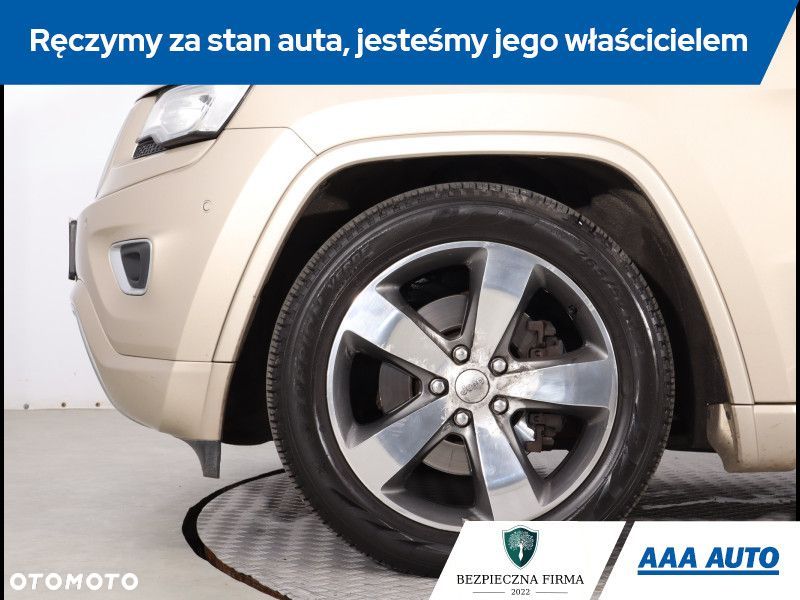 Jeep Grand Cherokee - 16