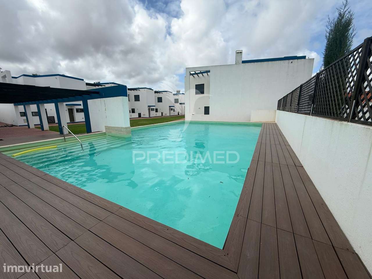 Moradia V3 em Condominio Privado com Piscina. - Grande imagem: 2/39