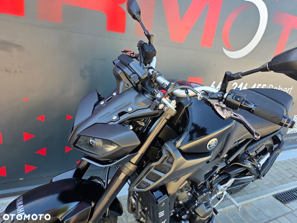 Yamaha MT - 12