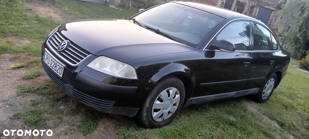 Volkswagen Passat - 1