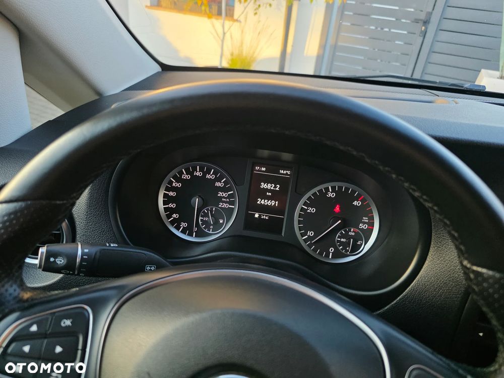 Mercedes-Benz Vito - 23