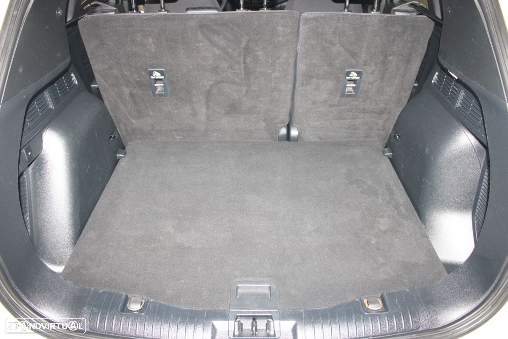 Ford Kuga 1.5 TDCi EcoBlue ST-Line - 35