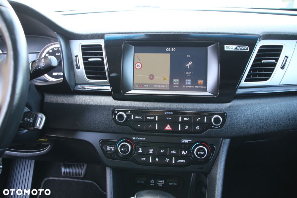 Kia Niro 1.6 GDI HEV 2WD OPF Edition 7 - 16