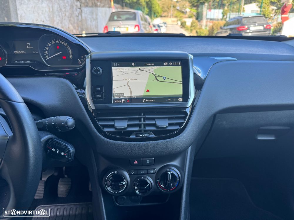 Peugeot 208 1.2 PureTech Active - 10