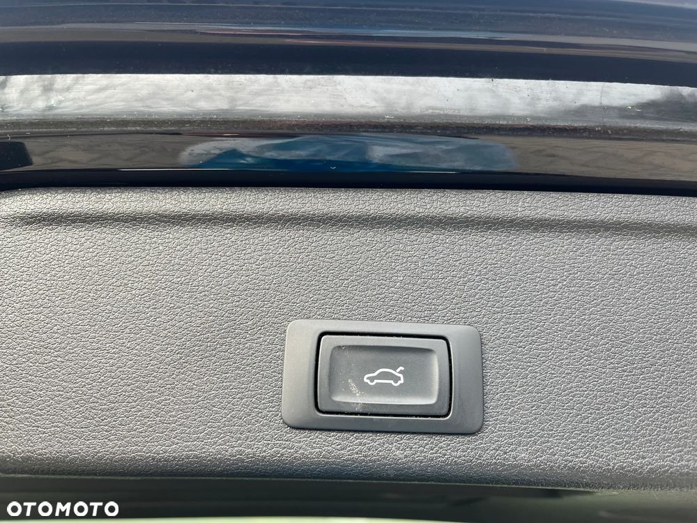 Audi A4 Avant 2.0 TDI DPF clean diesel quattro S line Sportpaket - 32