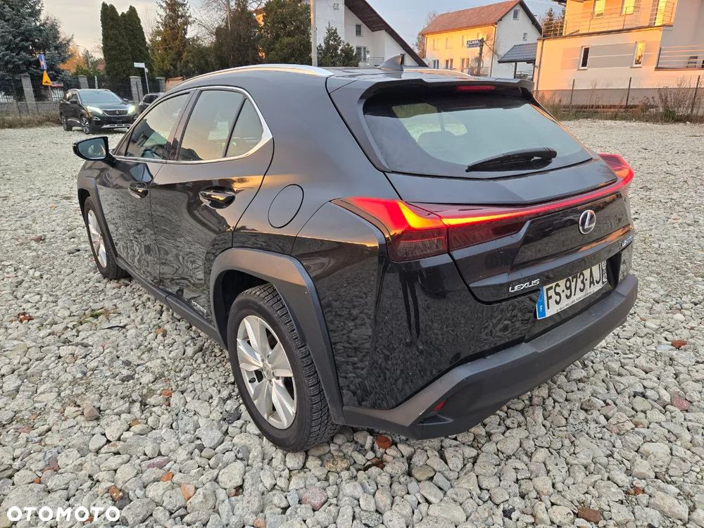 Lexus UX 250h Business Edition - 7
