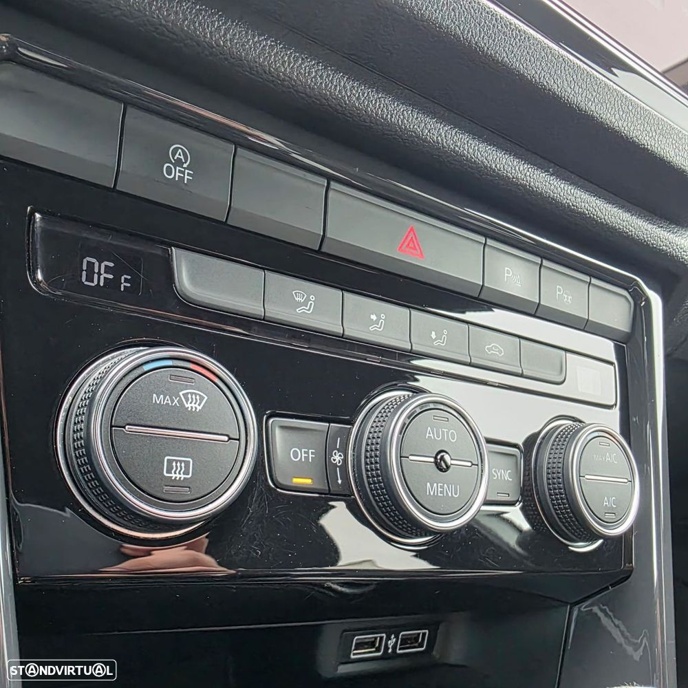 VW T-Roc 2.0 TDI Sport DSG 4Motion - 27