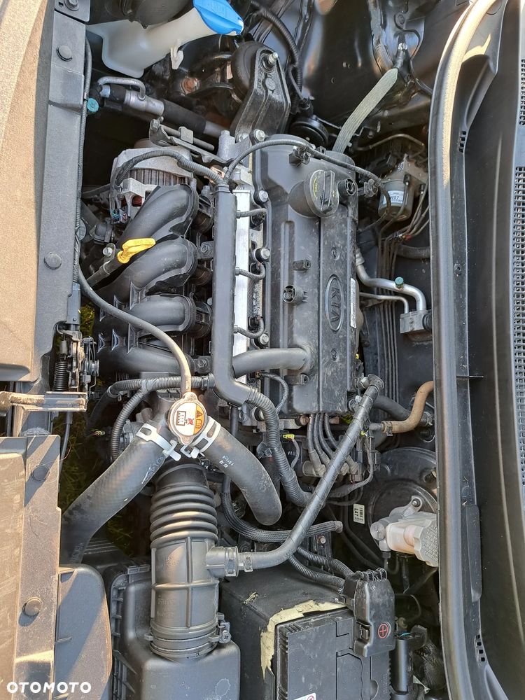 Kia Rio - 11