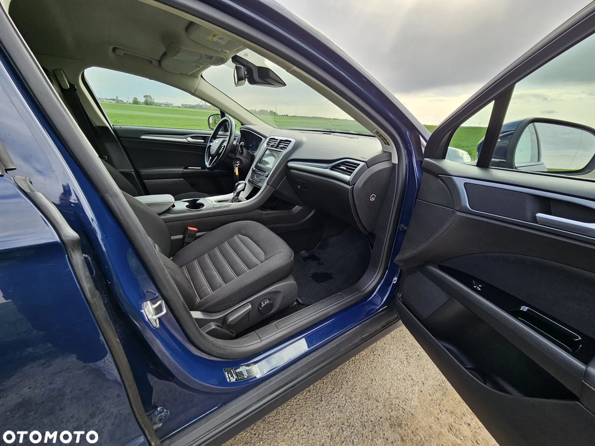 Ford Mondeo 2.0 TDCi Trend PowerShift - 11