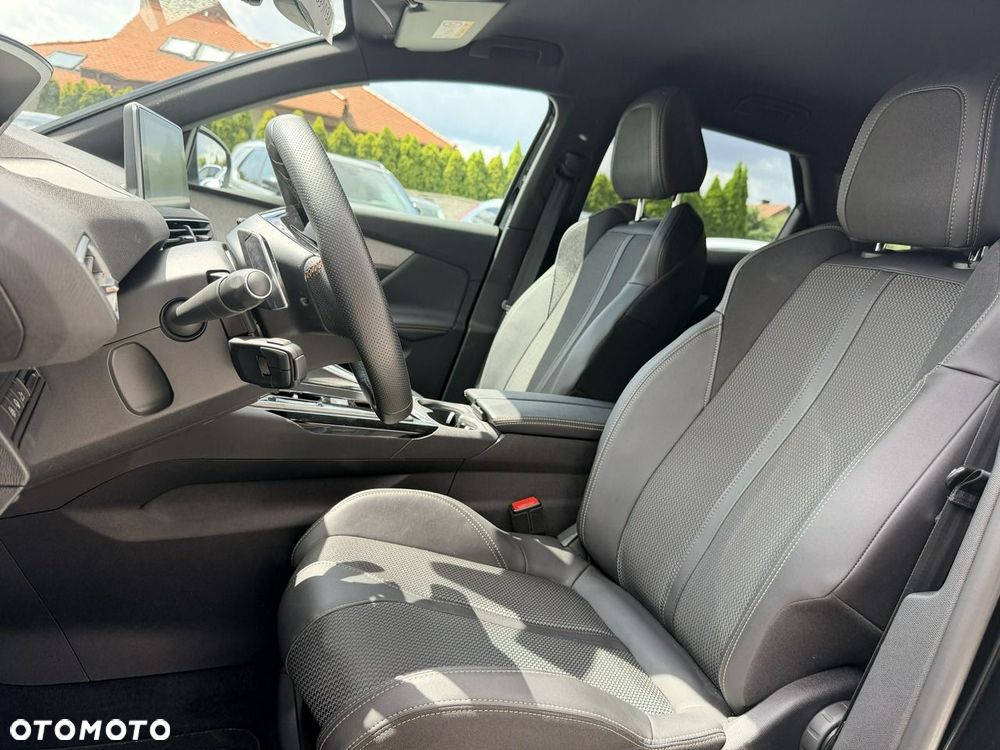 Peugeot 3008 1.2 PureTech GT S&S EAT8 - 27