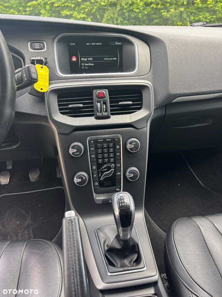 Volvo V40 D2 - 9