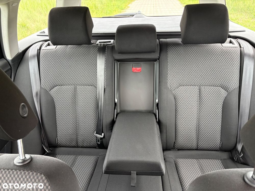 Volkswagen Passat 2.0 TDI BlueMotion Technology Highline - 23