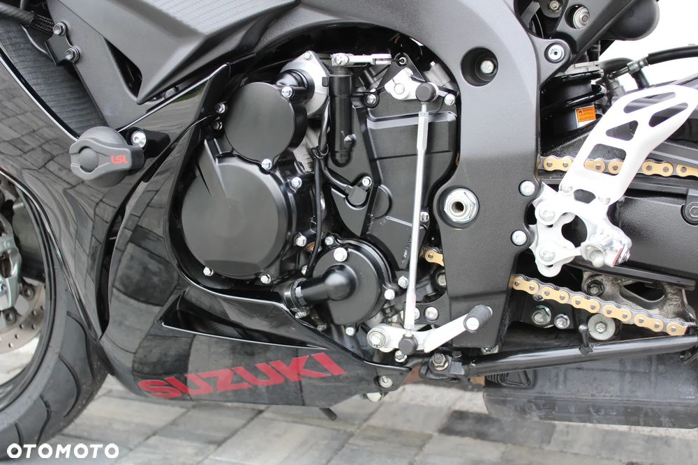 Suzuki GSX-R - 28