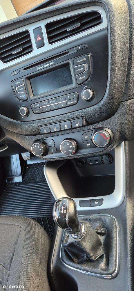 Kia Ceed - 27