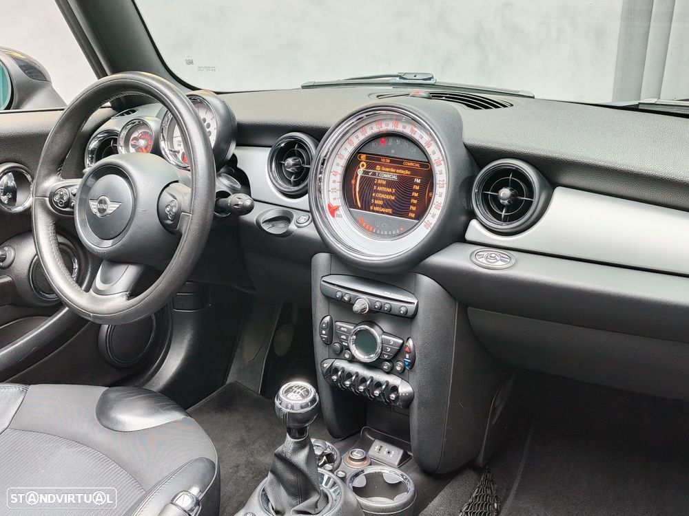 MINI Cabrio Cooper D - 12