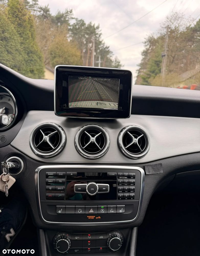 Mercedes-Benz GLA 200 7G-DCT AMG Line - 18