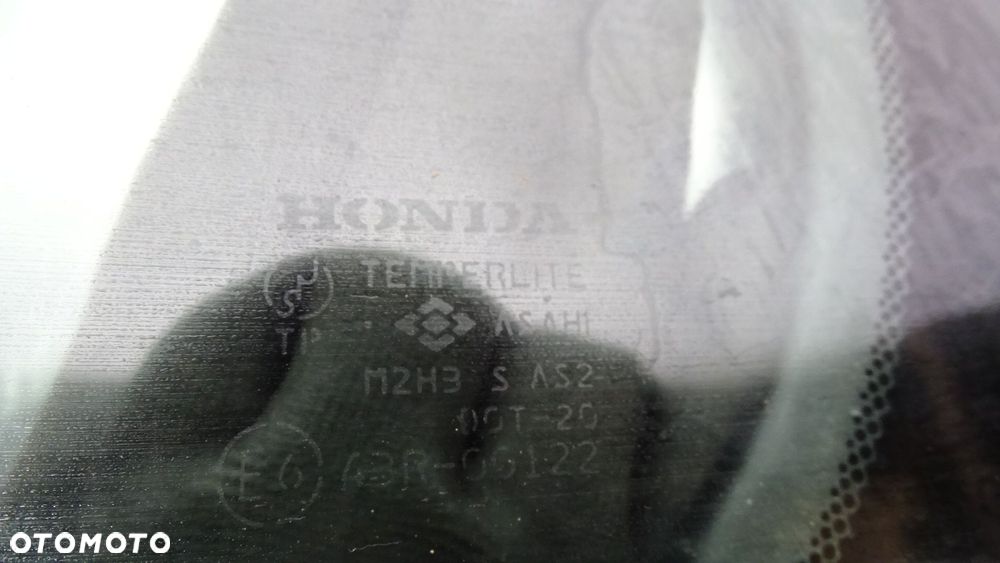 SZYBA TRÓJKĄTNA LEWA TYLNA HONDA ACCORD VII 2.0 - 2