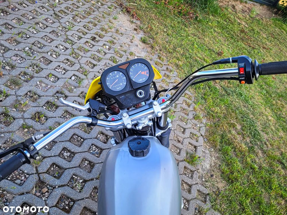 Suzuki DR - 5