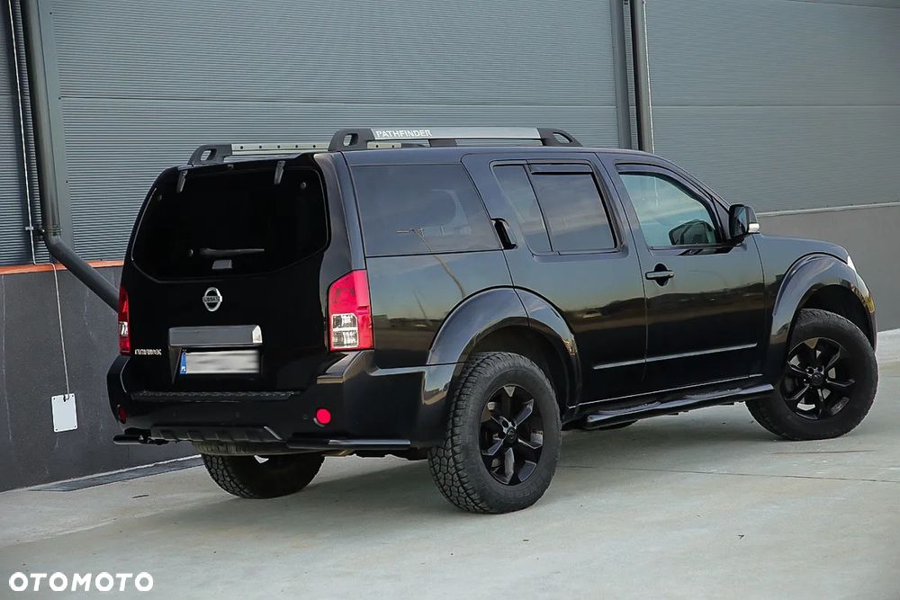 Nissan Pathfinder 2.5 D LE EU5 - 9