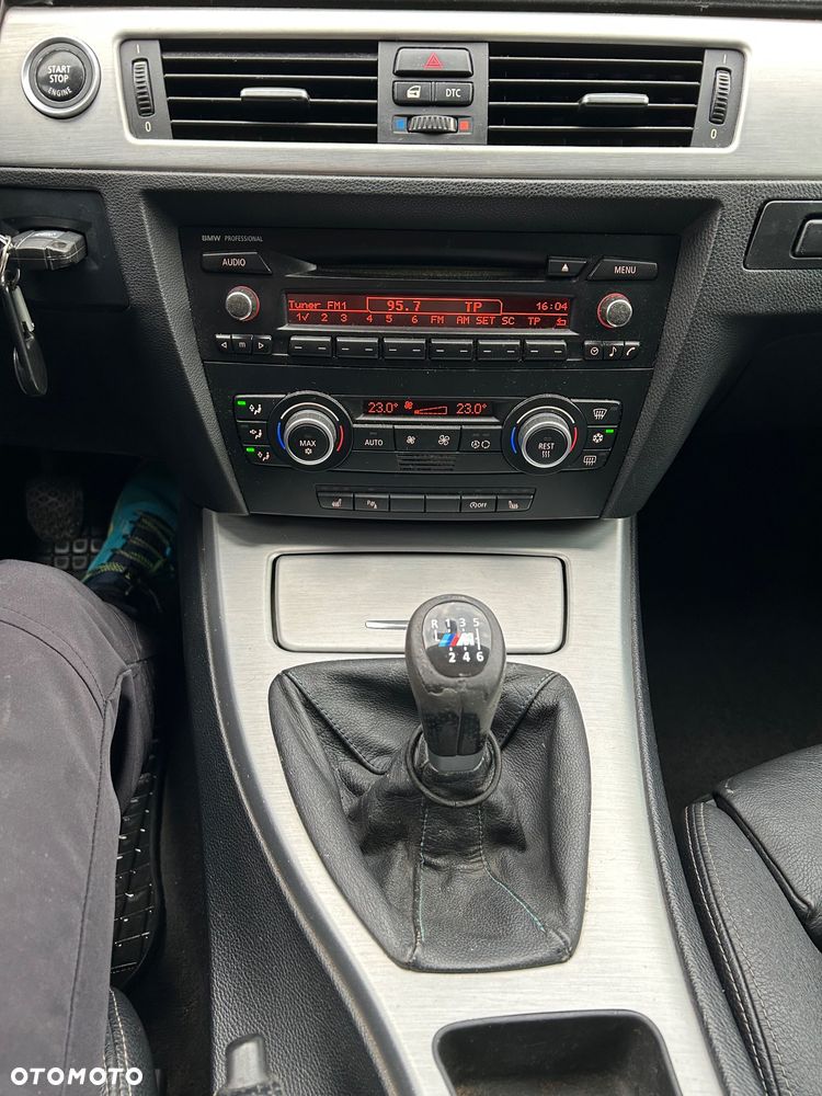 BMW Seria 3 318d - 8