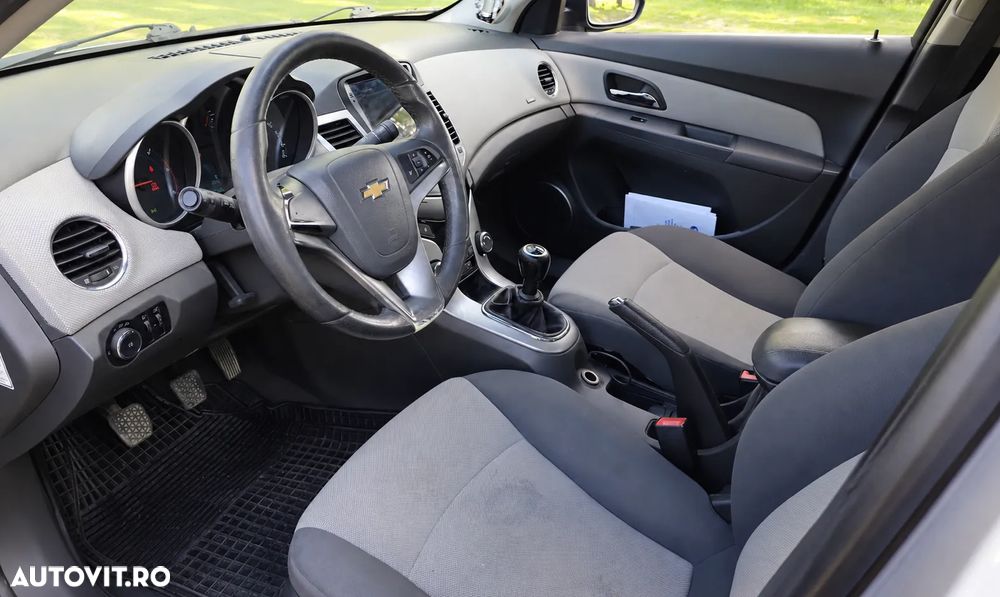Chevrolet Cruze 2.0 LS - 9
