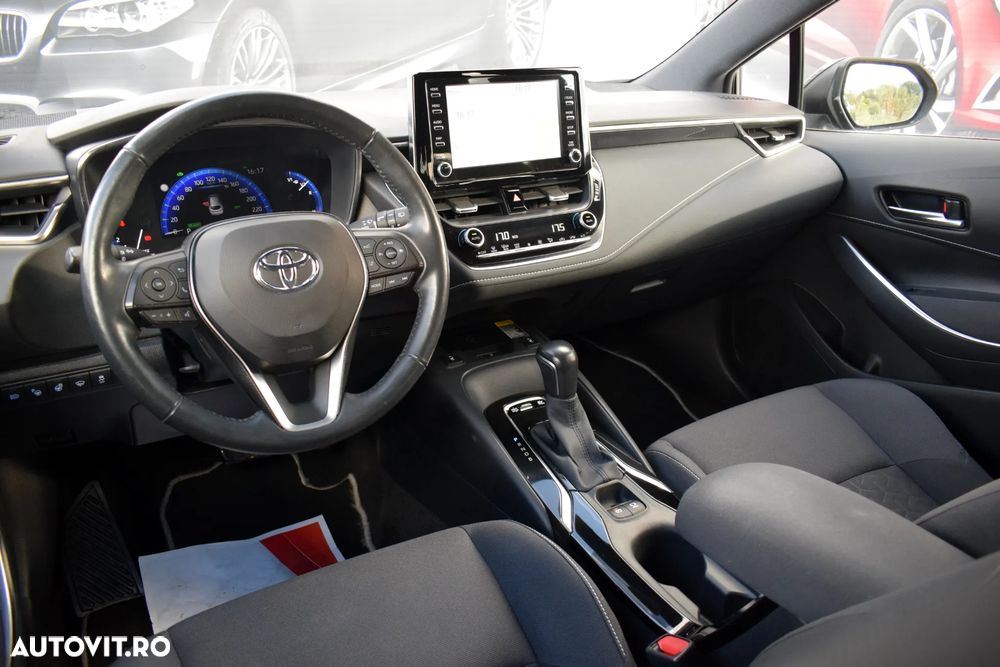 Toyota Corolla 1.8 HSD TS Exclusive - 9