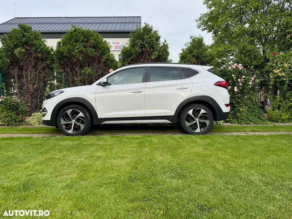 Hyundai Tucson - 1
