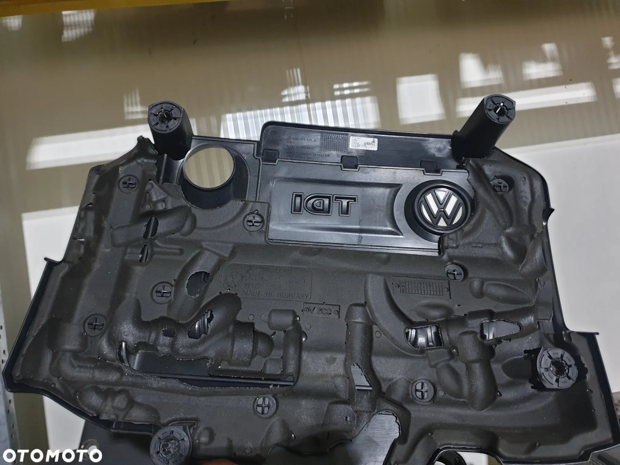 VW TIGUAN  SKODA OSŁONA POKRYWA SILNIKA 03N103925A POTESTOWA MINIMALNY PRZEBIEG - 2