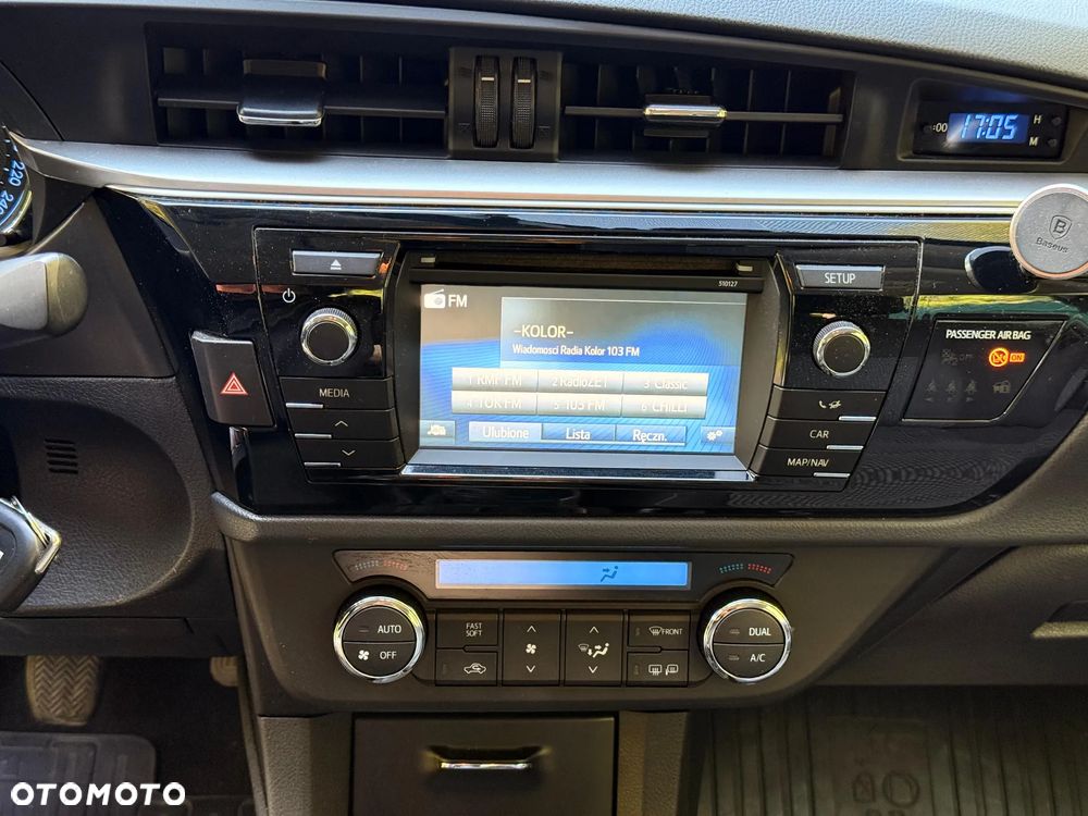 Toyota Corolla 1.6 Premium - 16