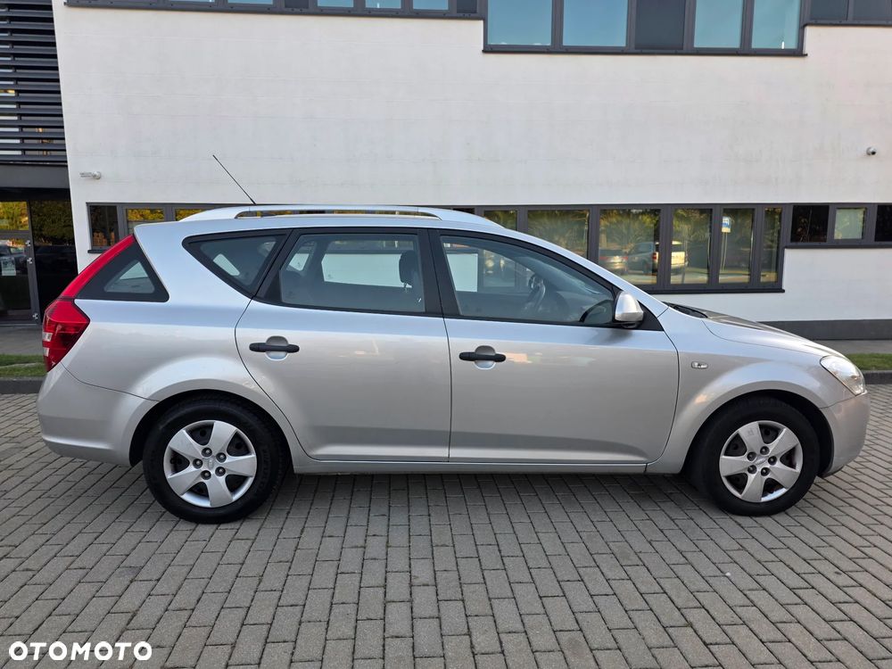 Kia Ceed - 5